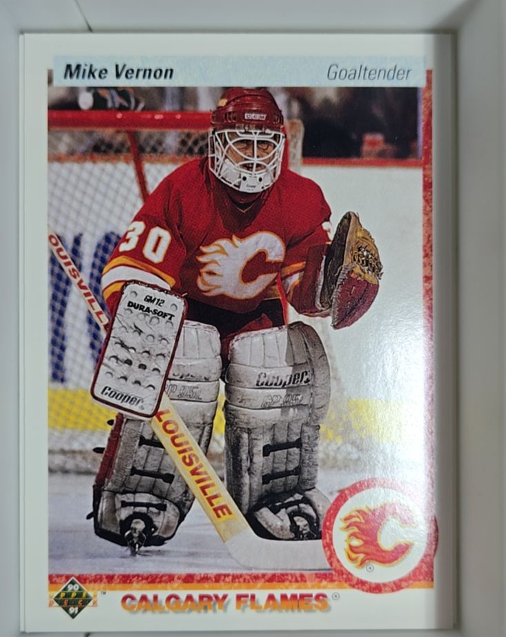 1990-91 Upper Deck #254 Mike Vernon Calgary Flames — front