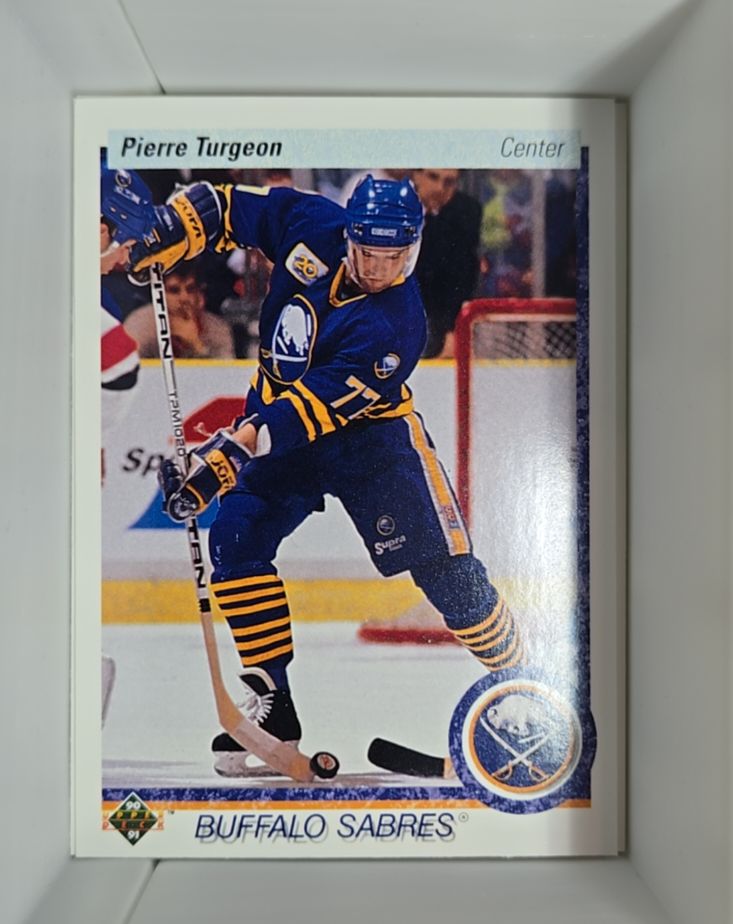 1990-91 Upper Deck #43 Pierre Turgeon Buffalo Sabres — front