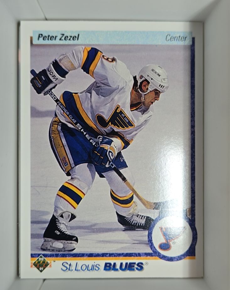 1990-91 Upper Deck #17 Peter Zezel — front