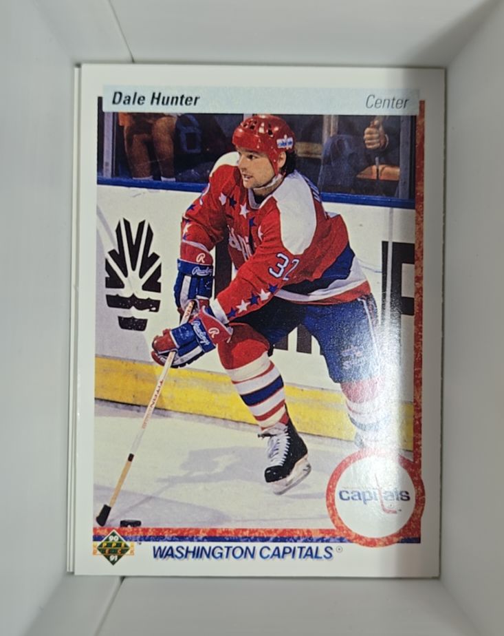 1990-91 Upper Deck #219 Dale Hunter — front
