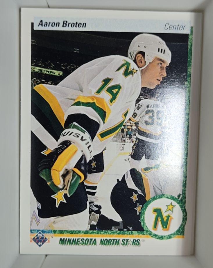 1990-91 Upper Deck #210 Aaron Broten — front