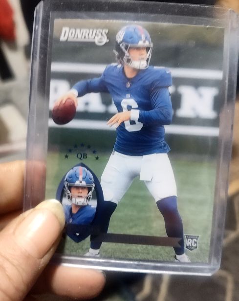 2025 Panini Donruss #33 Jaxson Dart Retro Rookie — front