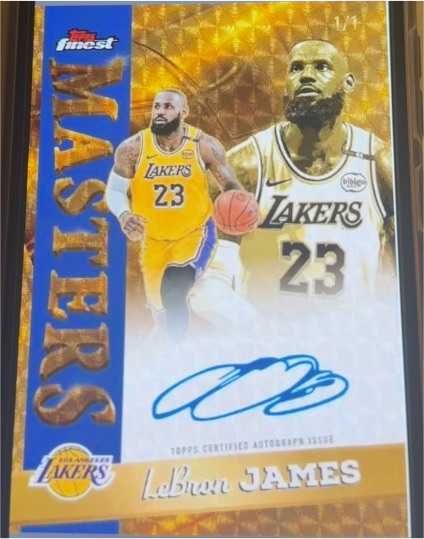 2023-24 Topps Finest Masters #LeBron James — front