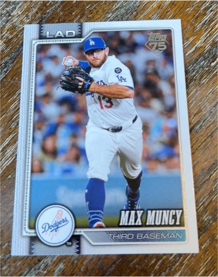 2026 Topps #252 Max Muncy — front