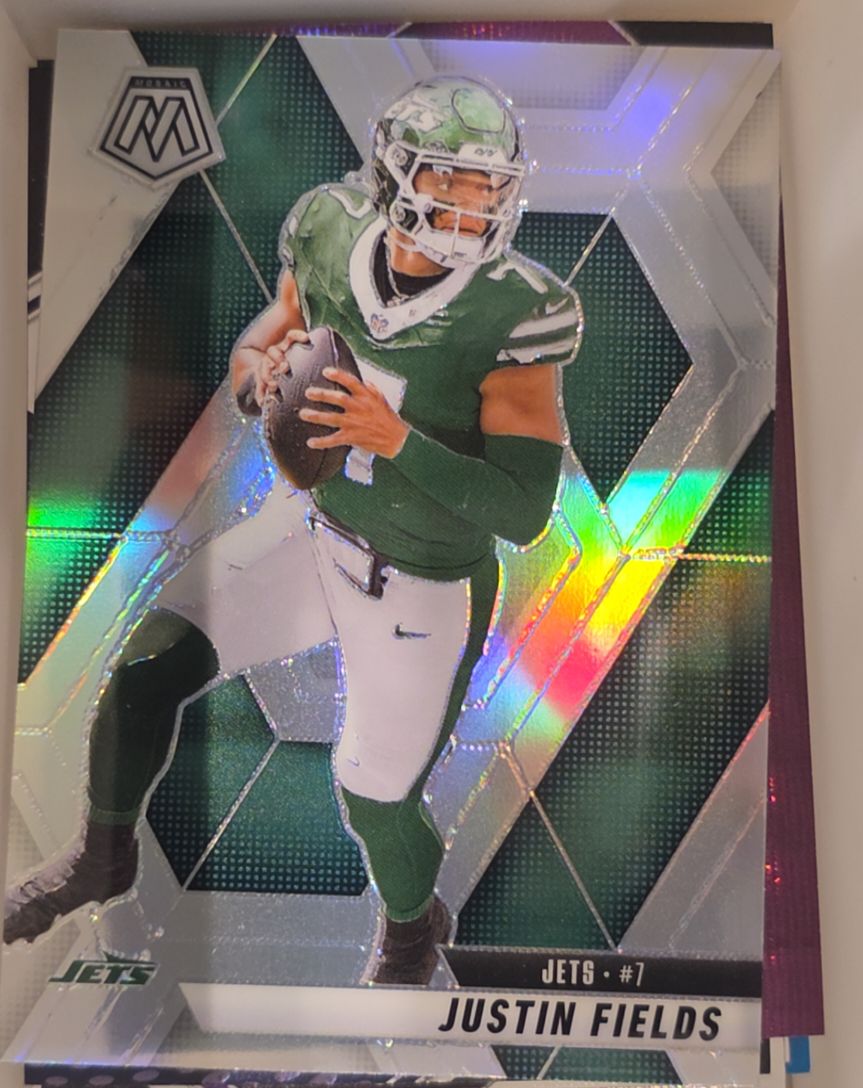 2025 Panini Mosaic #125 Justin Fields — front