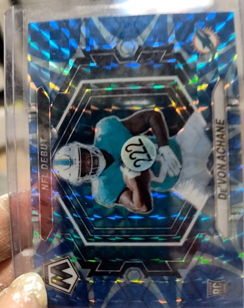 2023 Panini Mosaic NFL Debut #ND-8 De'Von Achane — front