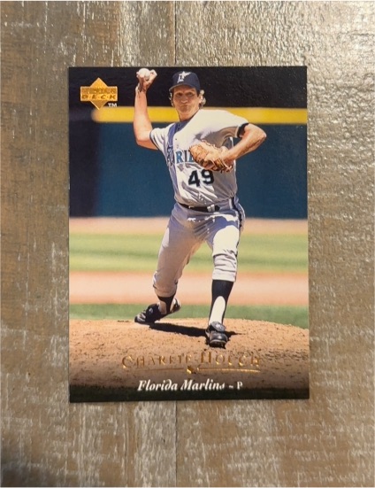 1995 Upper Deck #117 Charlie Hough — front