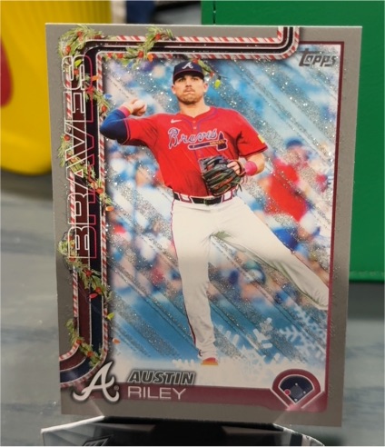 2025 Topps Holiday #H86 Austin Riley — front