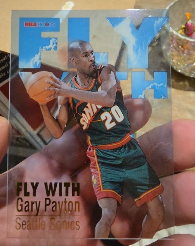 1996-97 NBA Hoops #5 Fly With Gary Payton — front