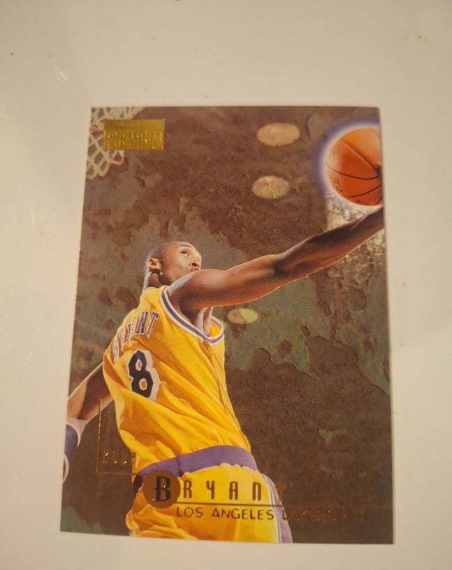 1996-97 Skybox Premium #55 Kobe Bryant — front