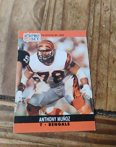 1990 Pro Set #467 Anthony Munoz — front