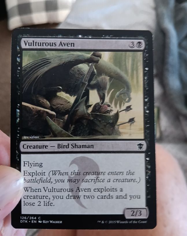 2015 Magic: The Gathering Dragons of Tarkir #126 Vulturous Aven — front