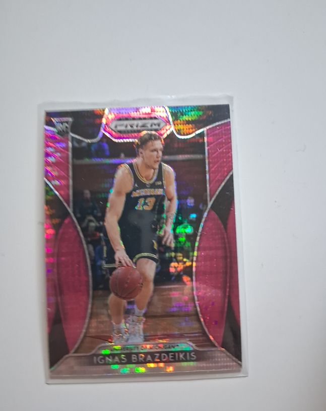 2019 Panini Prizm Draft Picks #48 Ignas Brazdeikis Pink Pulsar Rookie Card — front