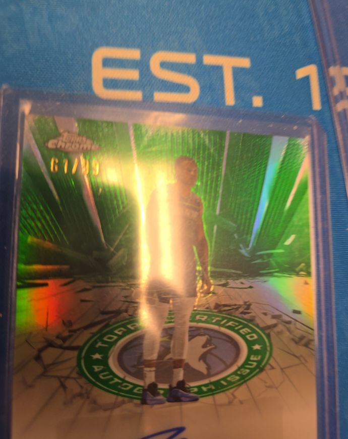 2025 Topps Chrome Green Parallel Autograph — front