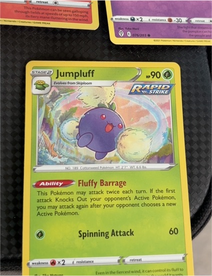 2021 Pokémon Sword & Shield Evolving Skies #004 Jumpluff — front