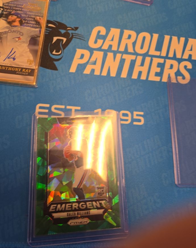 2024 Panini Prizm #1 Caleb Williams Emergent Green Cracked Ice RC — front