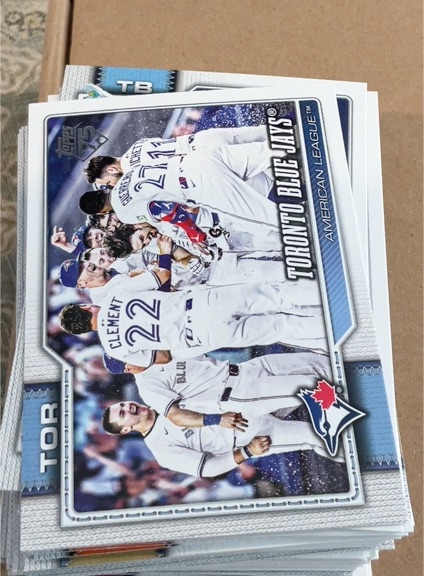 2026 Topps #113 Toronto Blue Jays — front