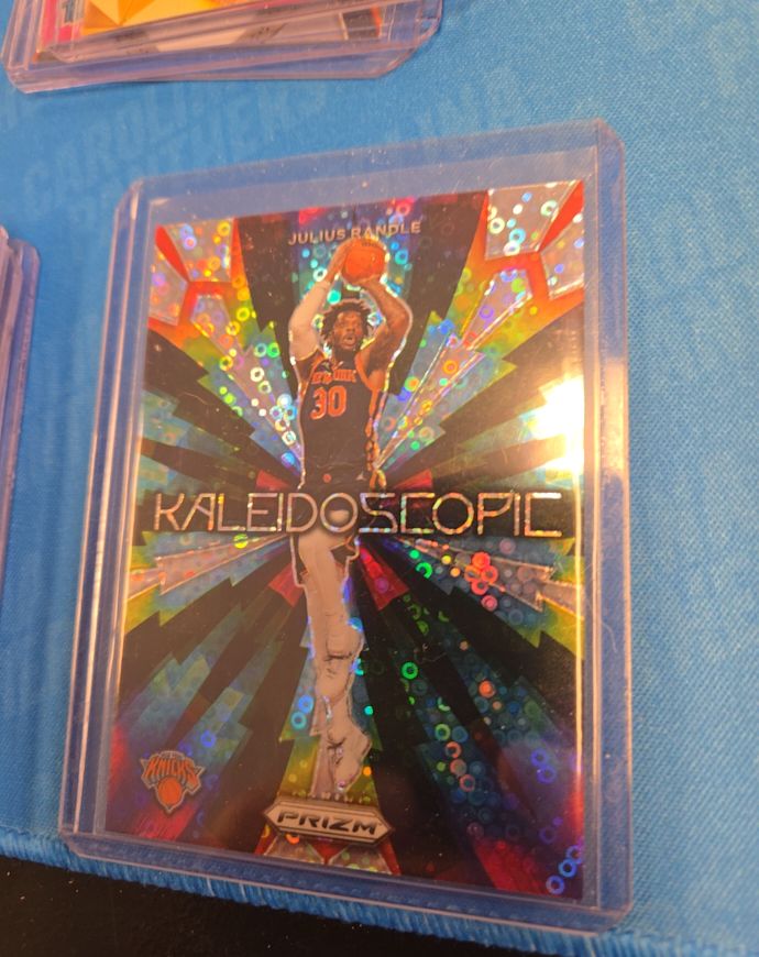 2023-24 Panini Prizm #24 Julius Randle Kaleidoscopic — front