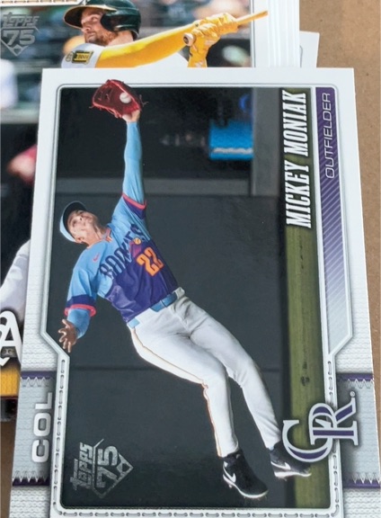 2026 Topps #195 Mickey Moniak — front