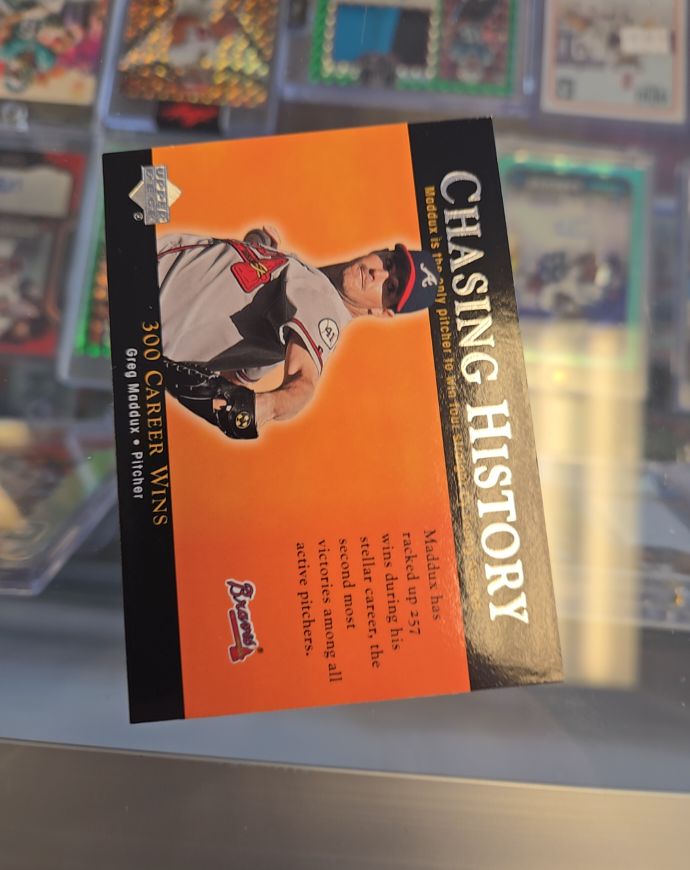 2002 Upper Deck Chasing History #CH13 Greg Maddux — front