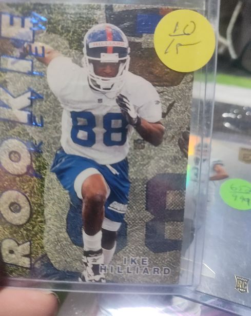 1997 SkyBox Premium Rookie Preview #10RP Ike Hilliard — front