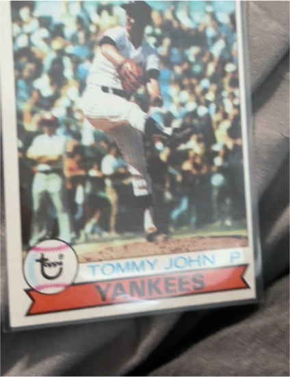 1979 Topps Burger King #9 Tommy John — front