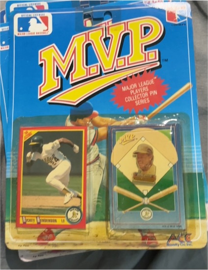 1990 Score MVP #17 Rickey Henderson — front