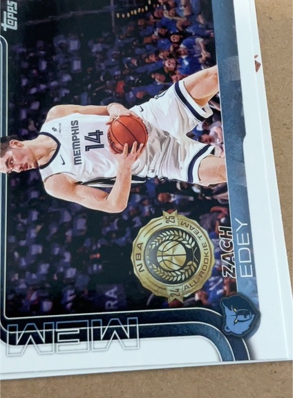 2025-26 Topps #186 Zach Edey Memphis Grizzlies — front