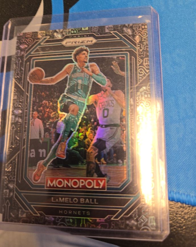 2022-23 Panini Prizm Monopoly #10 LaMelo Ball — front
