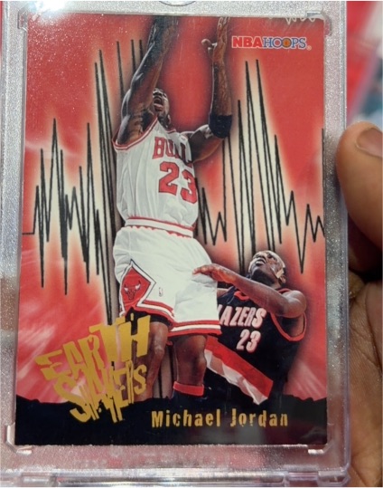 1996 Skybox NBA Hoops #358 Michael Jordan Earth Shakers — front