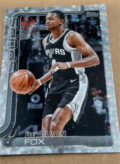 2025-26 Topps #196 De'Aaron Fox — front