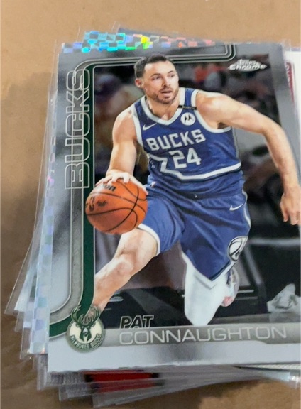 2025-26 Topps Chrome #190 Pat Connaughton — front