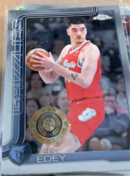 2025-26 Topps Chrome #128 Zach Edey — front