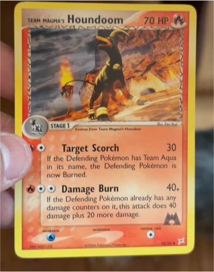 2004 Pokémon Team Magma vs Team Aqua #34 Team Magma's Houndoom — front