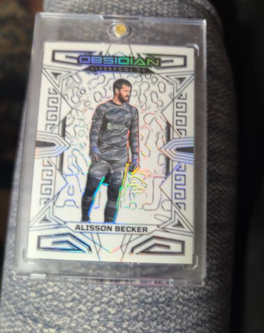 2022 Panini Obsidian #62 Alisson Becker — front