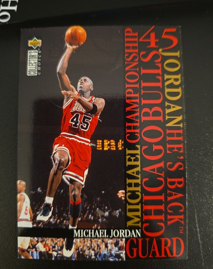 1995-96 Upper Deck Collector's Choice #M4 Michael Jordan He's Back — front