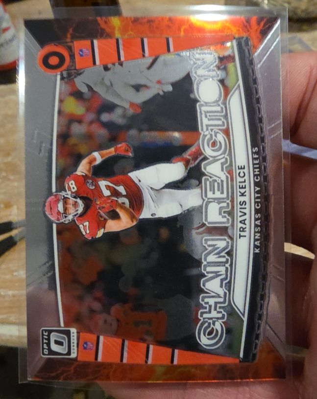 2025 Panini Donruss Optic #7 Travis Kelce Chain Reaction — front