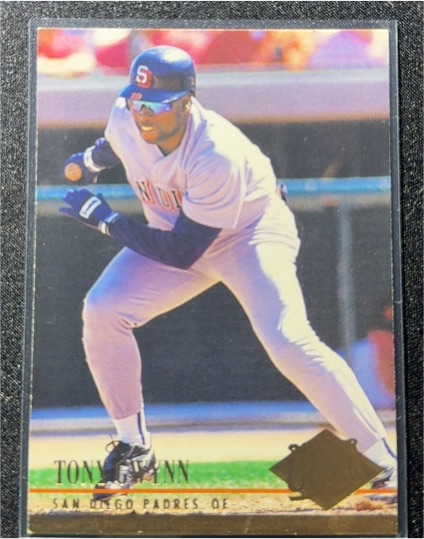 1994 Fleer Ultra #280 Tony Gwynn — front