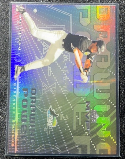 2000 Upper Deck MVP Drawing Power #DP4 Chipper Jones — front