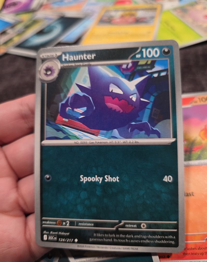 2022 Pokémon TCG Brilliant Stars #124 Haunter — front