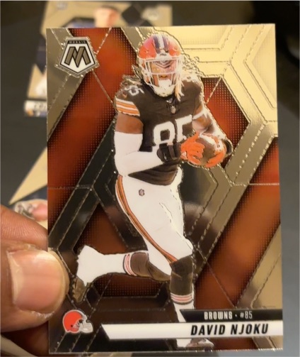 2025 Panini Mosaic #133 David Njoku — front