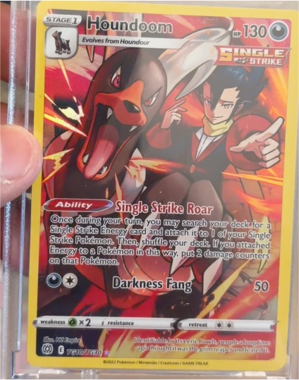 2022 Pokémon Sword & Shield Brilliant Stars #TG10/TG30 Houndoom — front