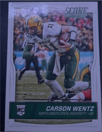 2016 Panini Score #335 Carson Wentz Rookie — front