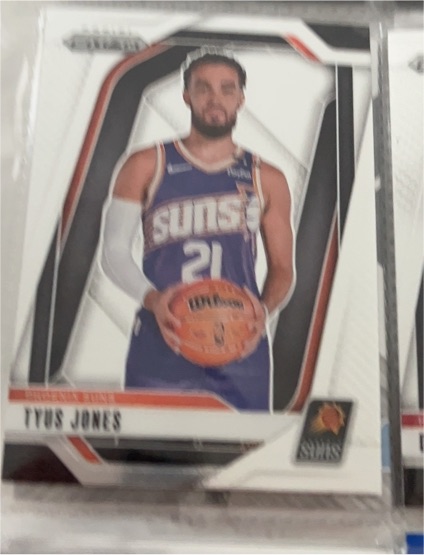 2024-25 Panini Prizm #207 Tyus Jones — front
