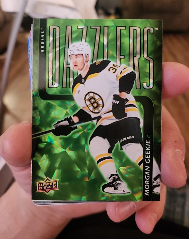 2025-26 Upper Deck #DZ-5 Morgan Geekie Dazzlers Green — front