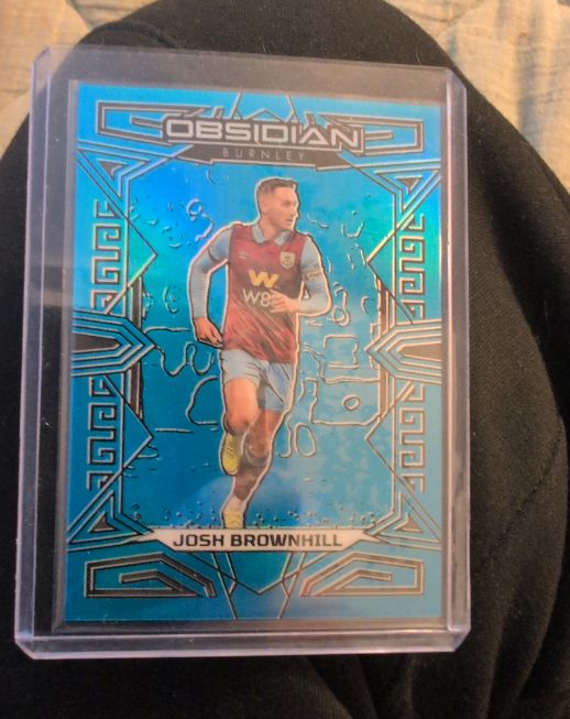 2023-24 Panini Obsidian #30 Josh Brownhill — front