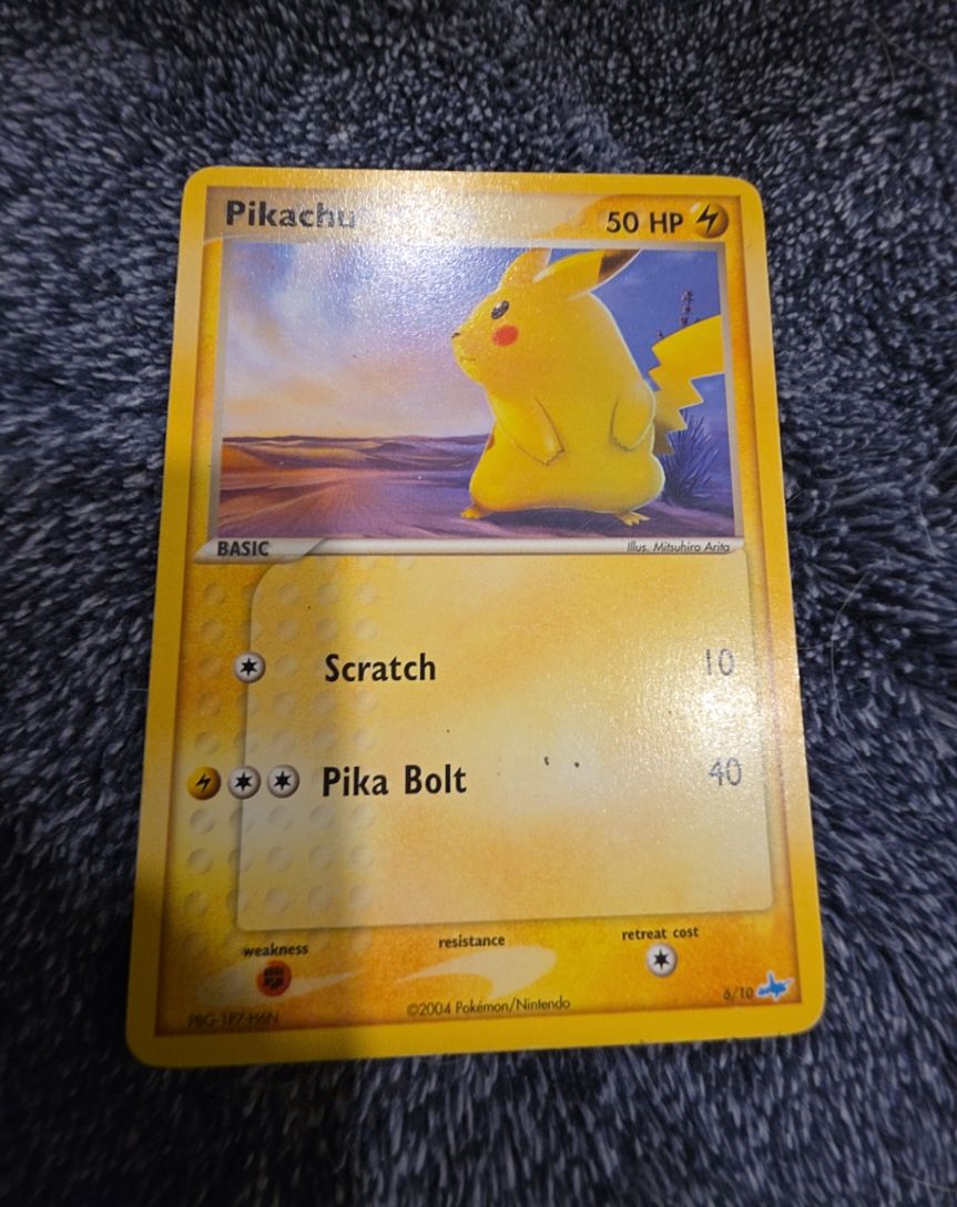 2004 Pokémon 6/10 Pikachu — front