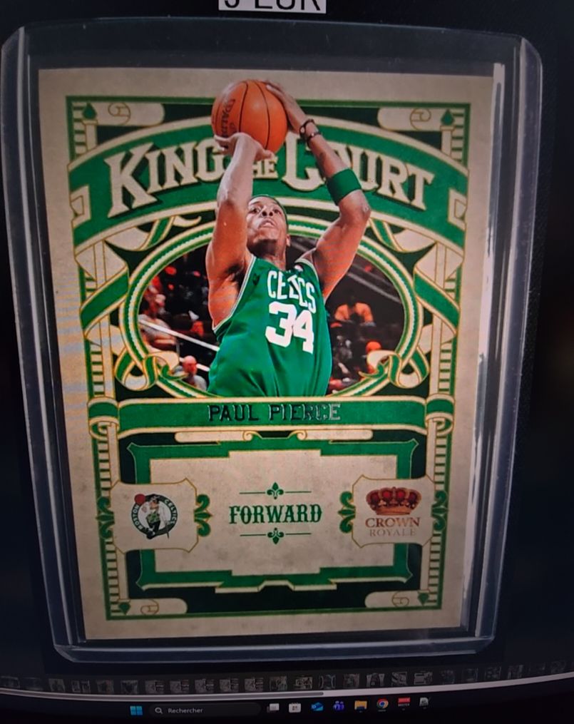 2009-10 Panini Crown Royale #7 Paul Pierce — front