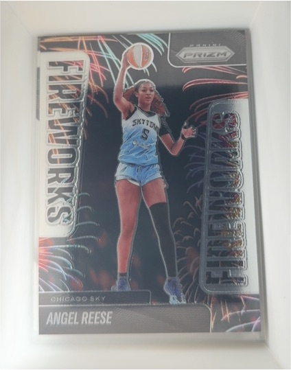 2025 Panini Prizm WNBA #11 Angel Reese Fireworks Insert Chicago Sky — front