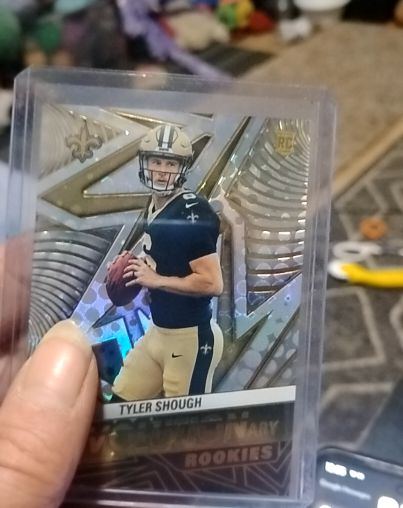 2025 Panini Revolution #4 Tyler Shough Revolutionary Rookies — front